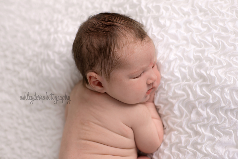 newborn baby photographer 15237 pittsburgh