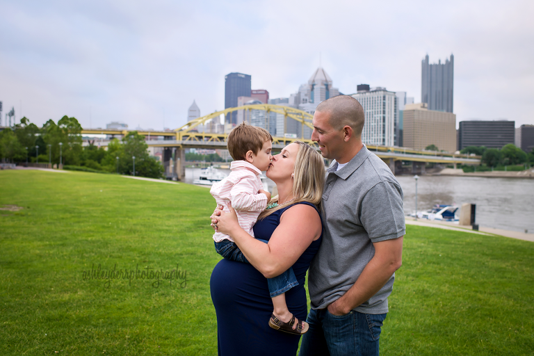 pittsburgh north shore pregnancy photography