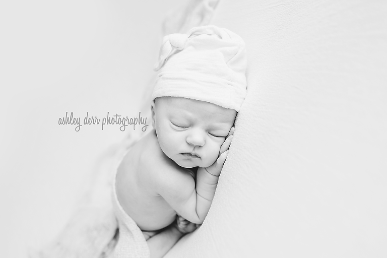 newborn photographer pittsburgh pa