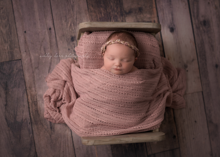 pittsburgh newborn photographer near 15221